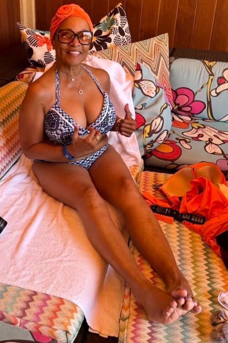 JAHRE ALTES FIT GILF und ihre hübschen Füße