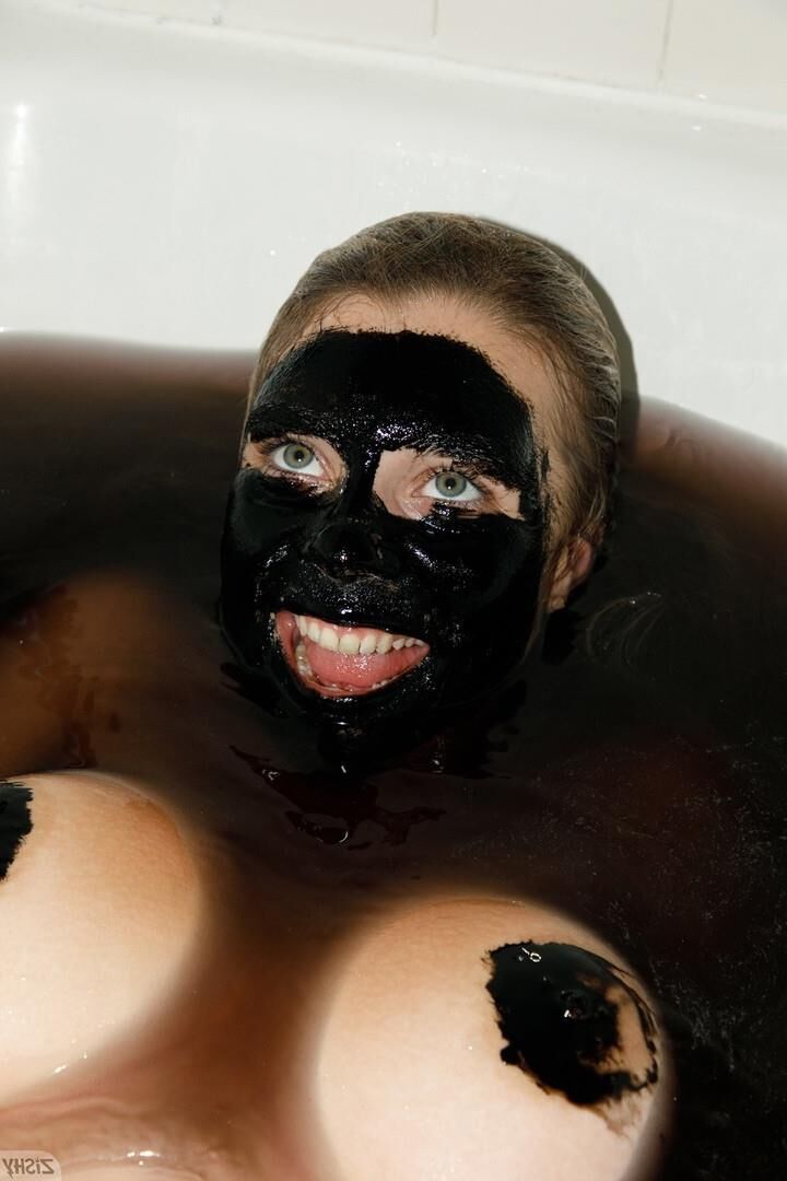 Gabbie Carter Día oscuro