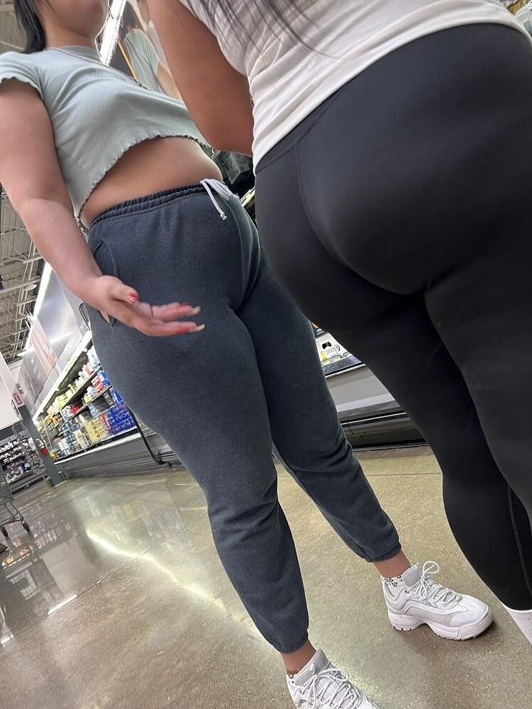 Sandid Big Ass Latina em Sweats
