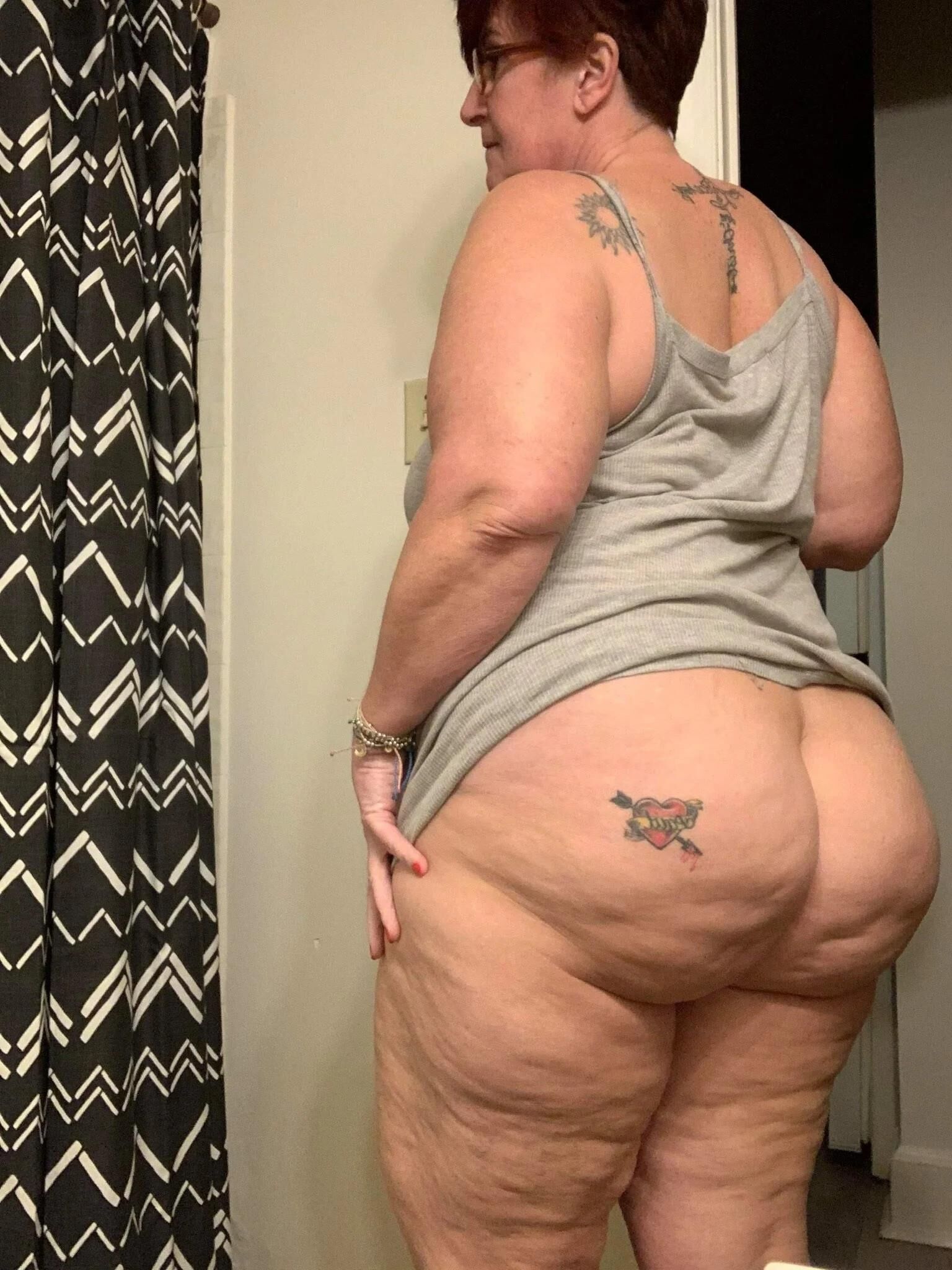 PlussizeBigBooty зрелый Camgirl