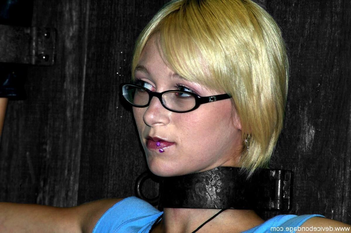 Modelo de bondage de Miss Kitty