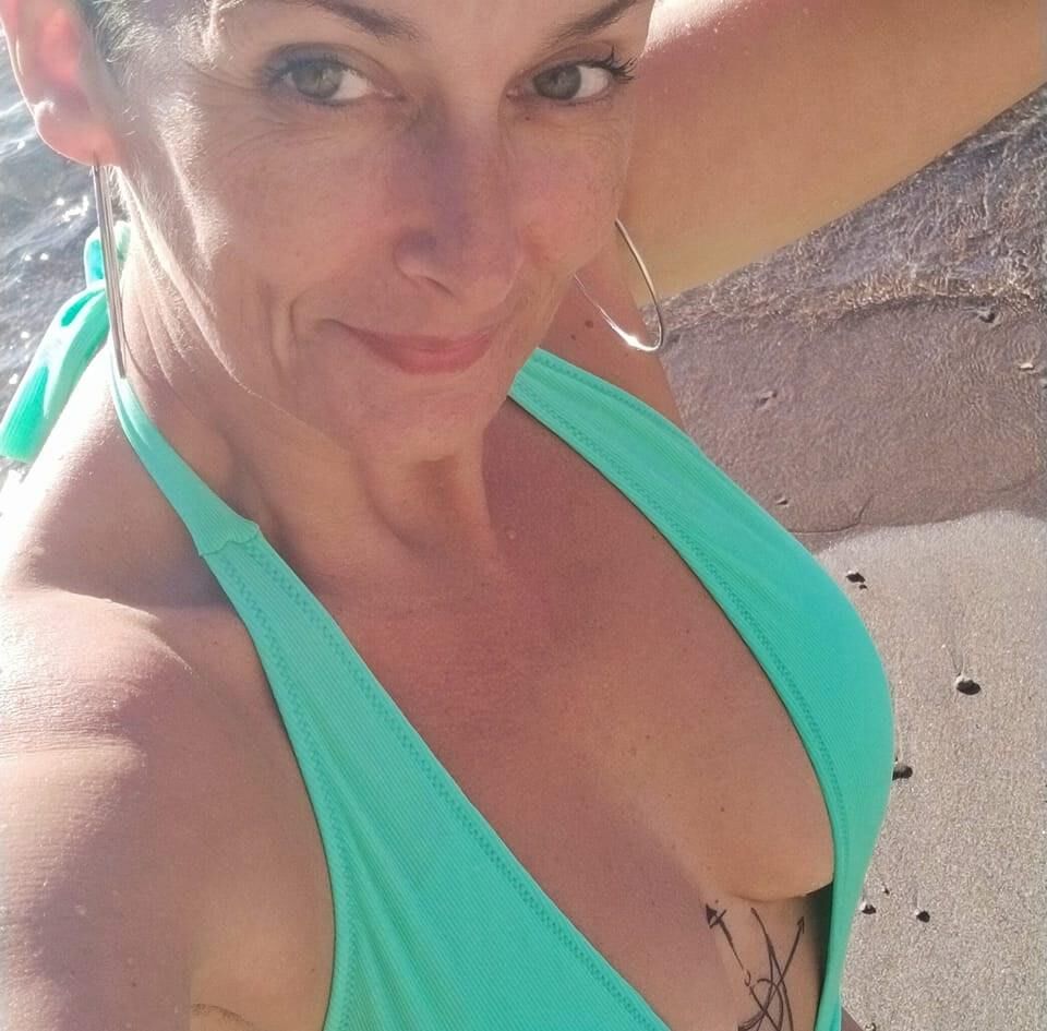 Puta francesa milf tetas grandes krystel bonne milf gros nichons