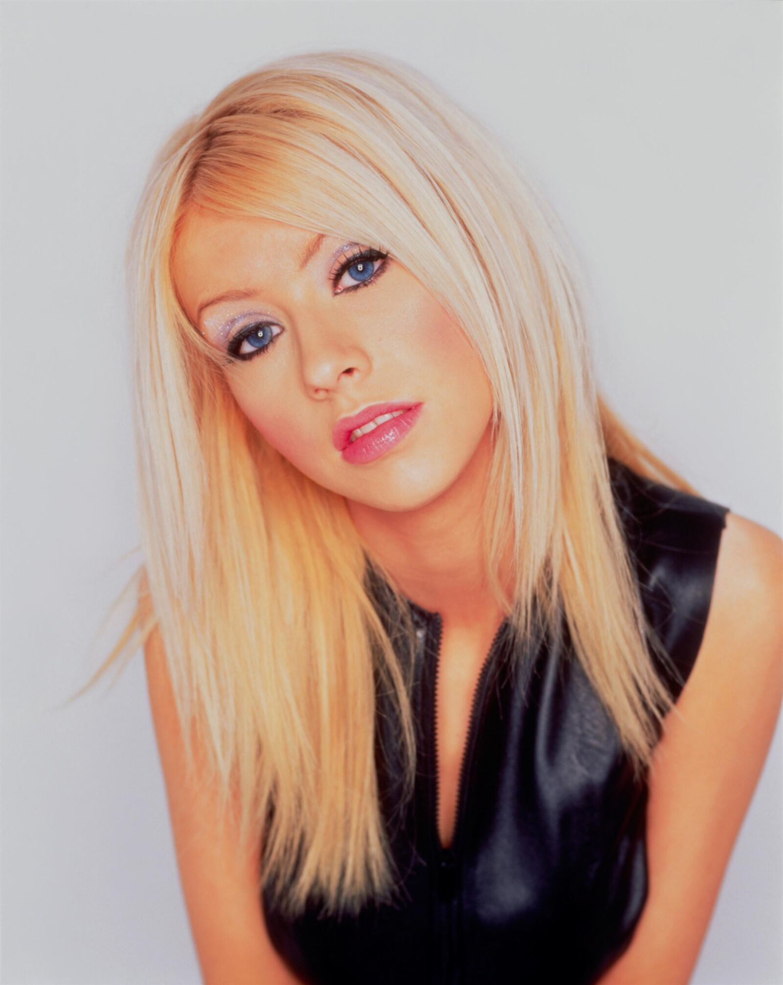 Christina Aguilera Hot FHM Photoshoot