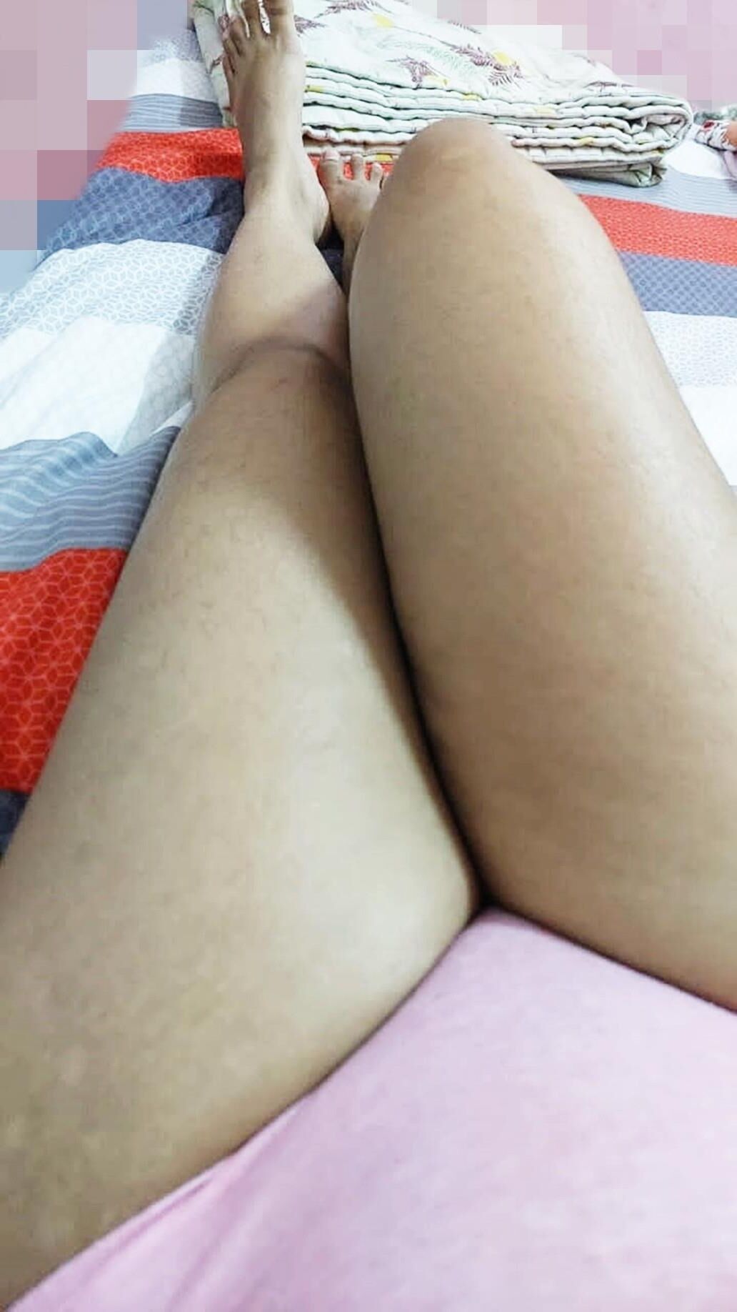 Sexy Muslim Hijabi Slut Hotwife Expondo seus peitos grandes naturais