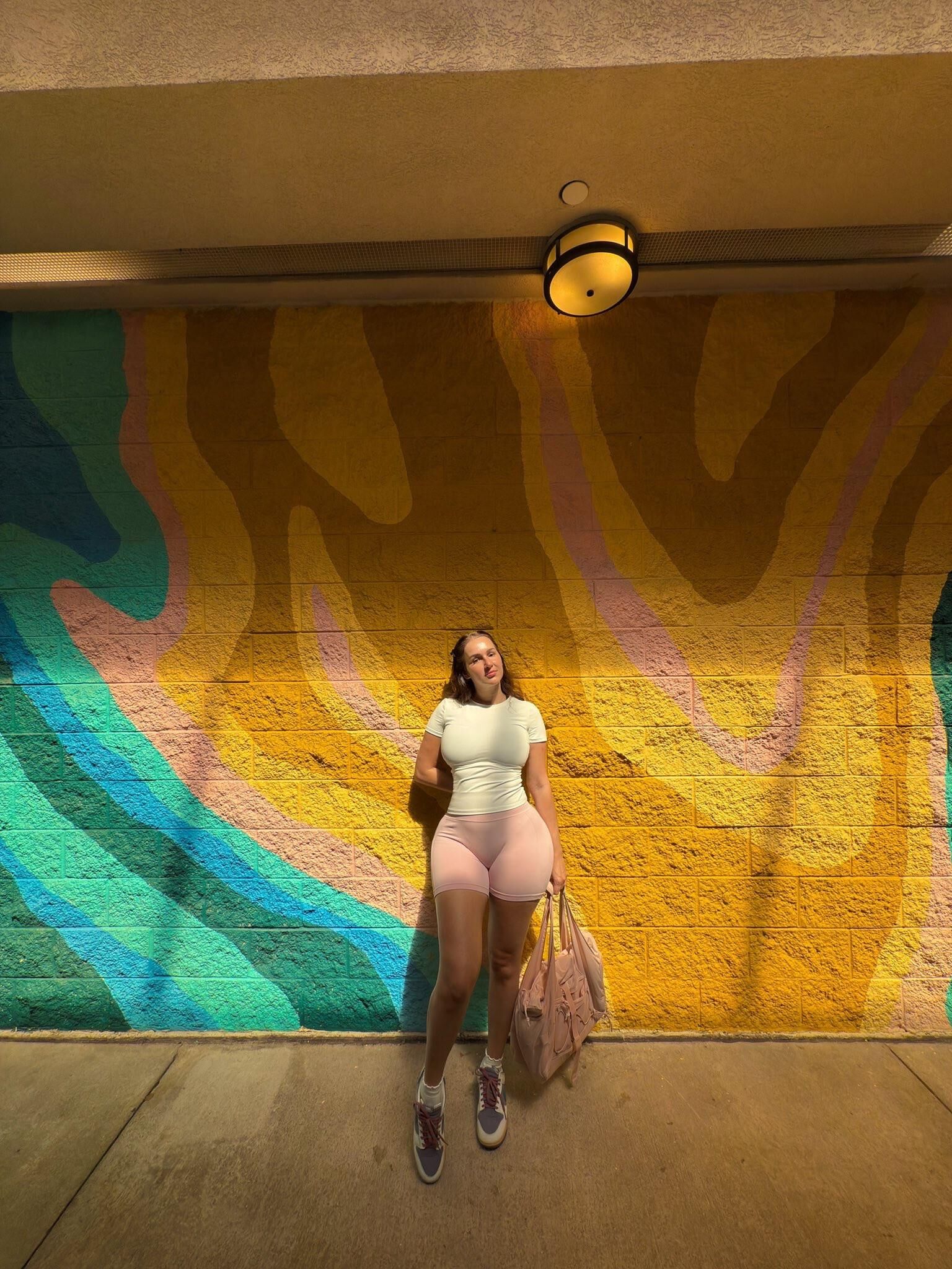 Nino Big Butt Big Tits Skinny Tik Toker Girl смешанные горячие выстрелы