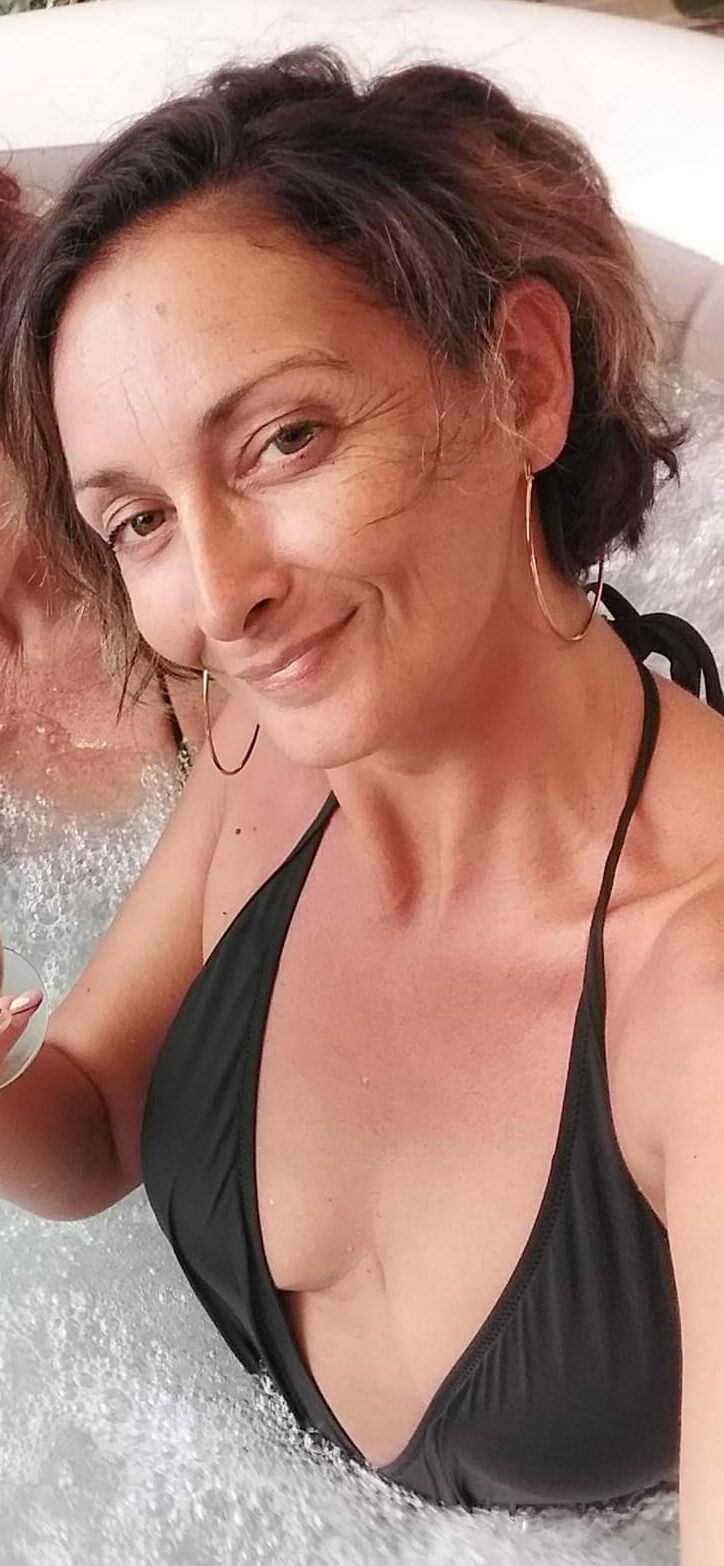 Puta francesa milf tetas grandes krystel bonne milf gros nichons