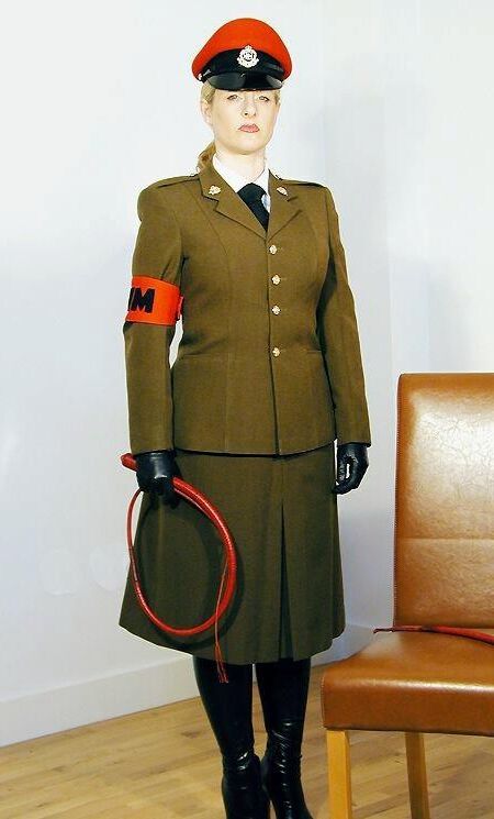 女性の権威