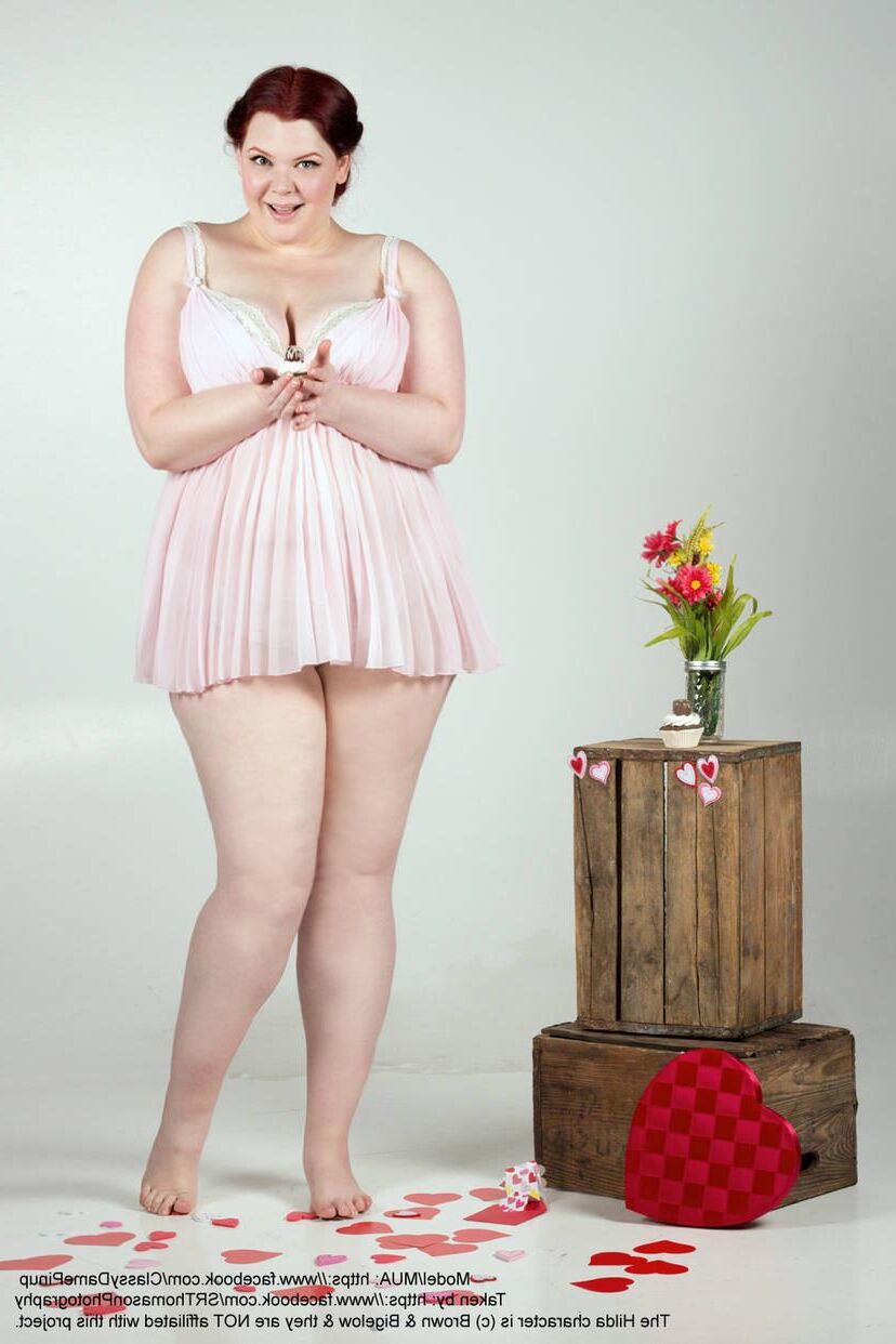 Bonito modelo de talla grande nn