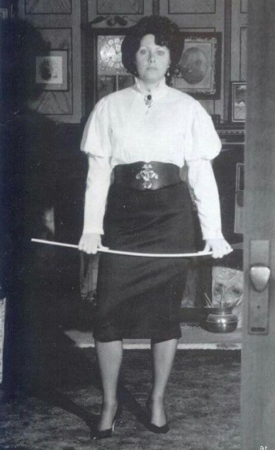 女性の権威