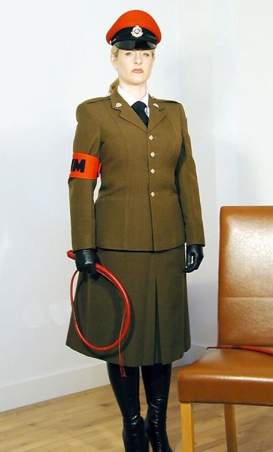 女性の権威