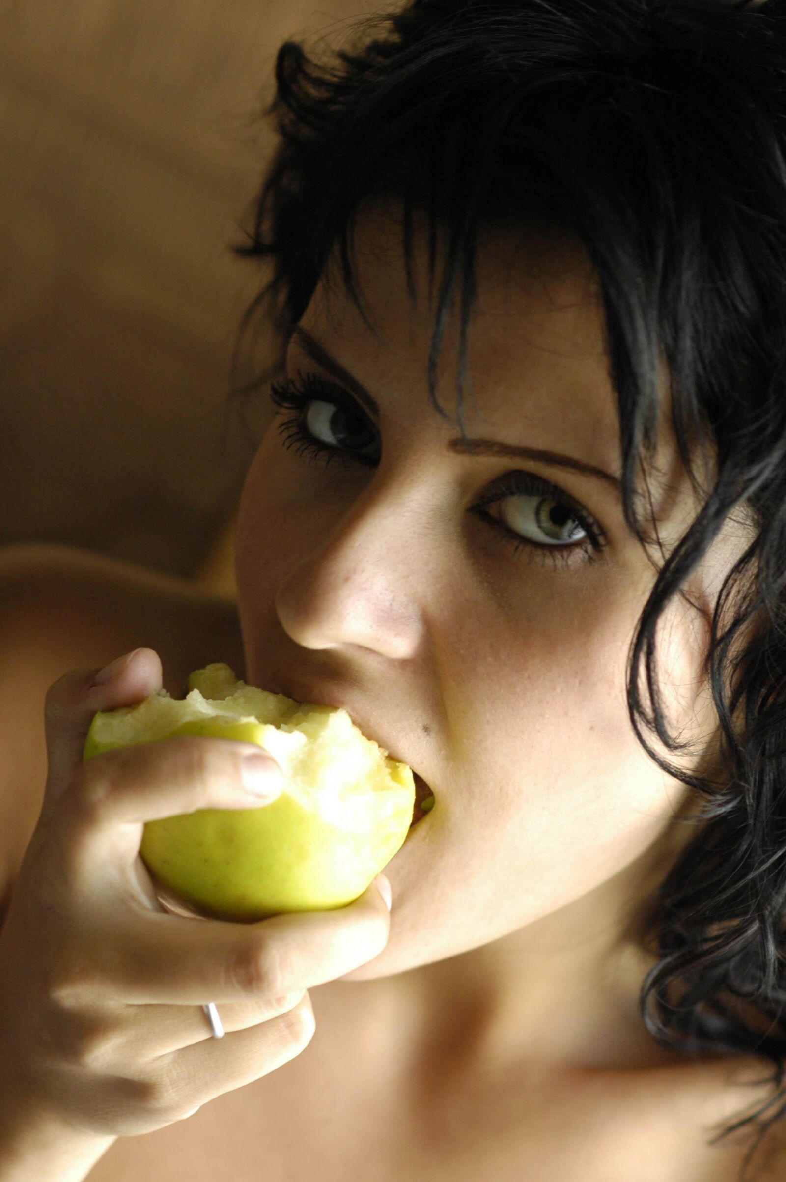 Slastyonoff Anna An Apple,
