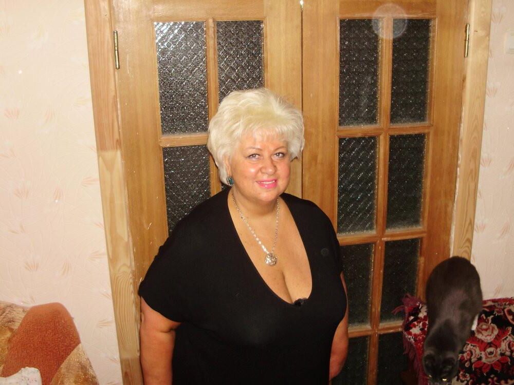 Luda Rubia madura con grandes tetas de Minsk, Bielorrusia