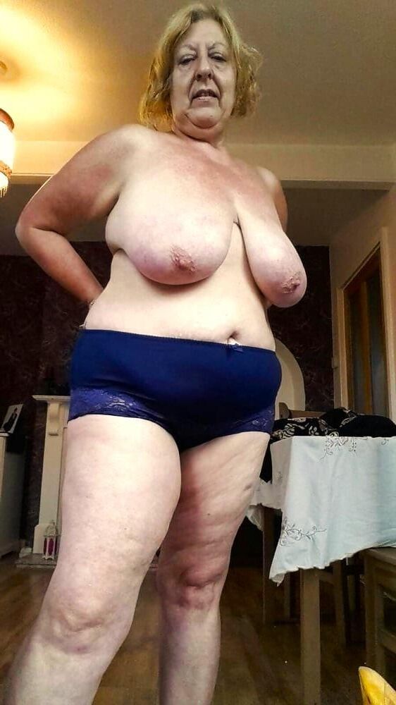 Fat Fagots esposa abuela Debbie