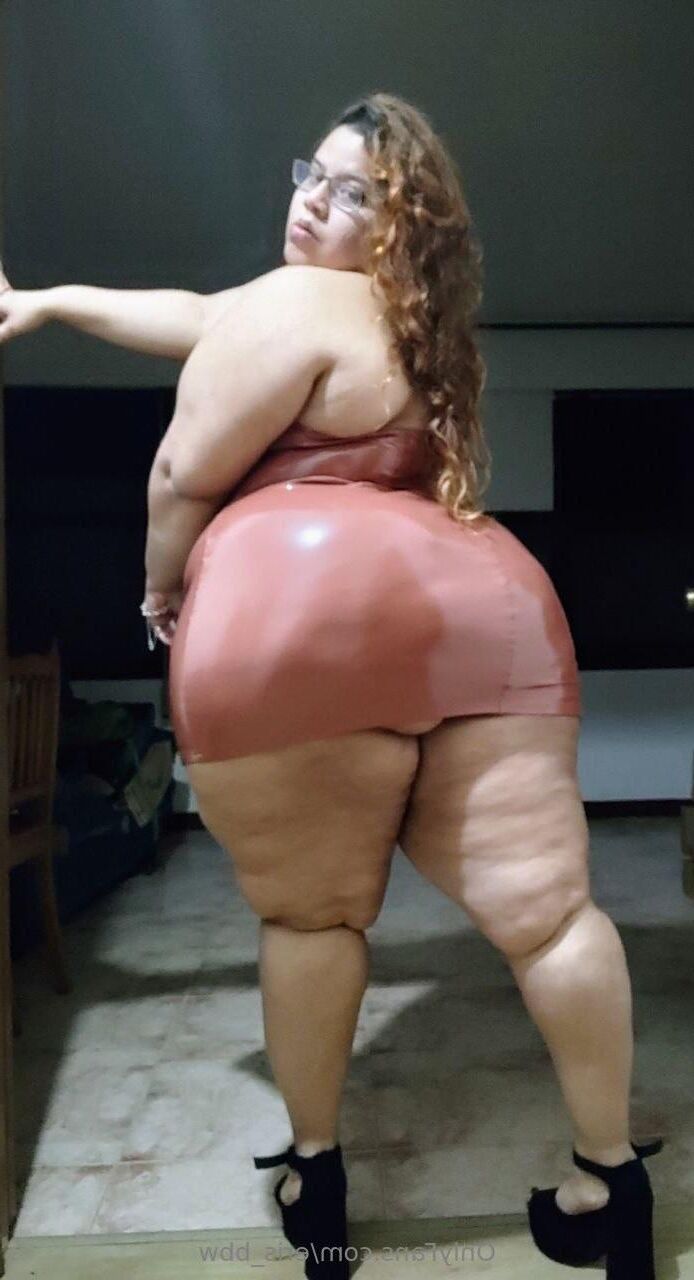 Eris enorme culo tetas pequeñas sexy latina bbw chica mezcladas