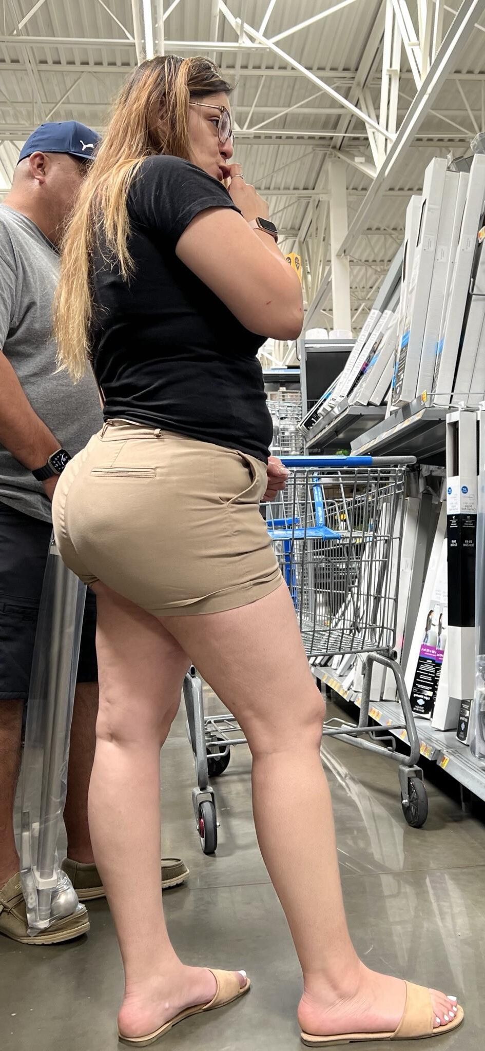 Sorda grande e candideira de shorts de bunda Milf