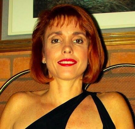 Mulheres mais velhas me tornam difícil ()