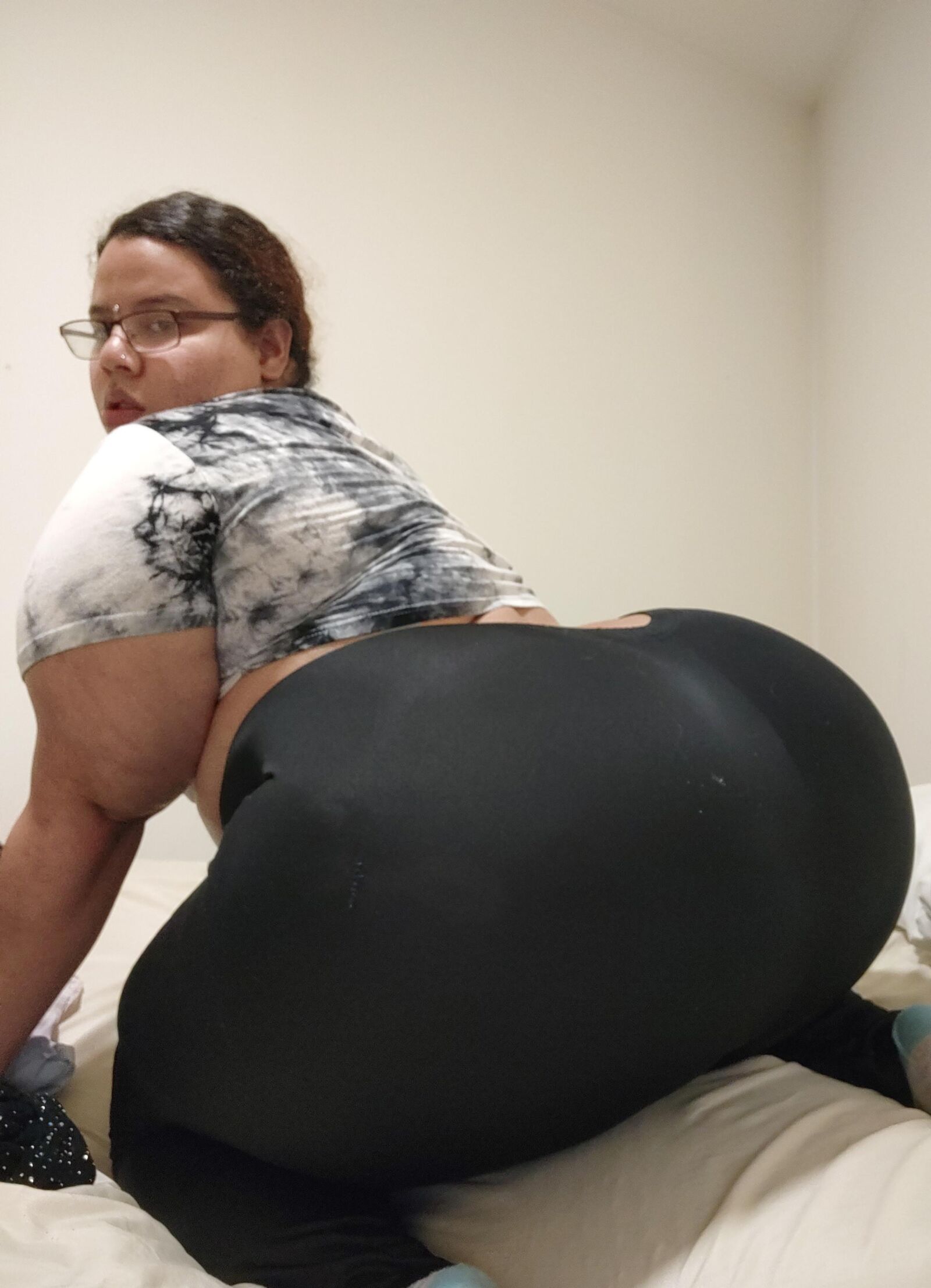 Eris enorme culo tetas pequeñas sexy latina bbw chica mezcladas
