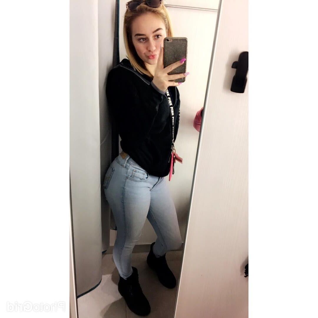College Snowbunny PAWG for BBC: Kristen