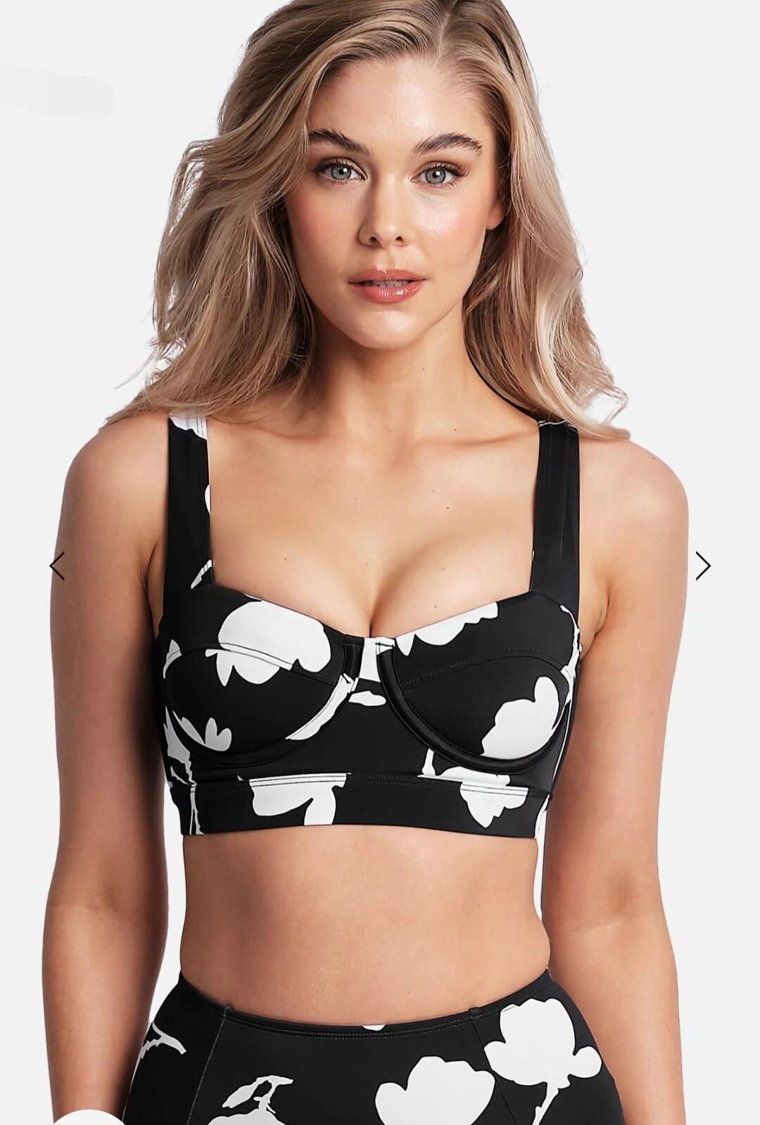Mezcla de lencería y bikini