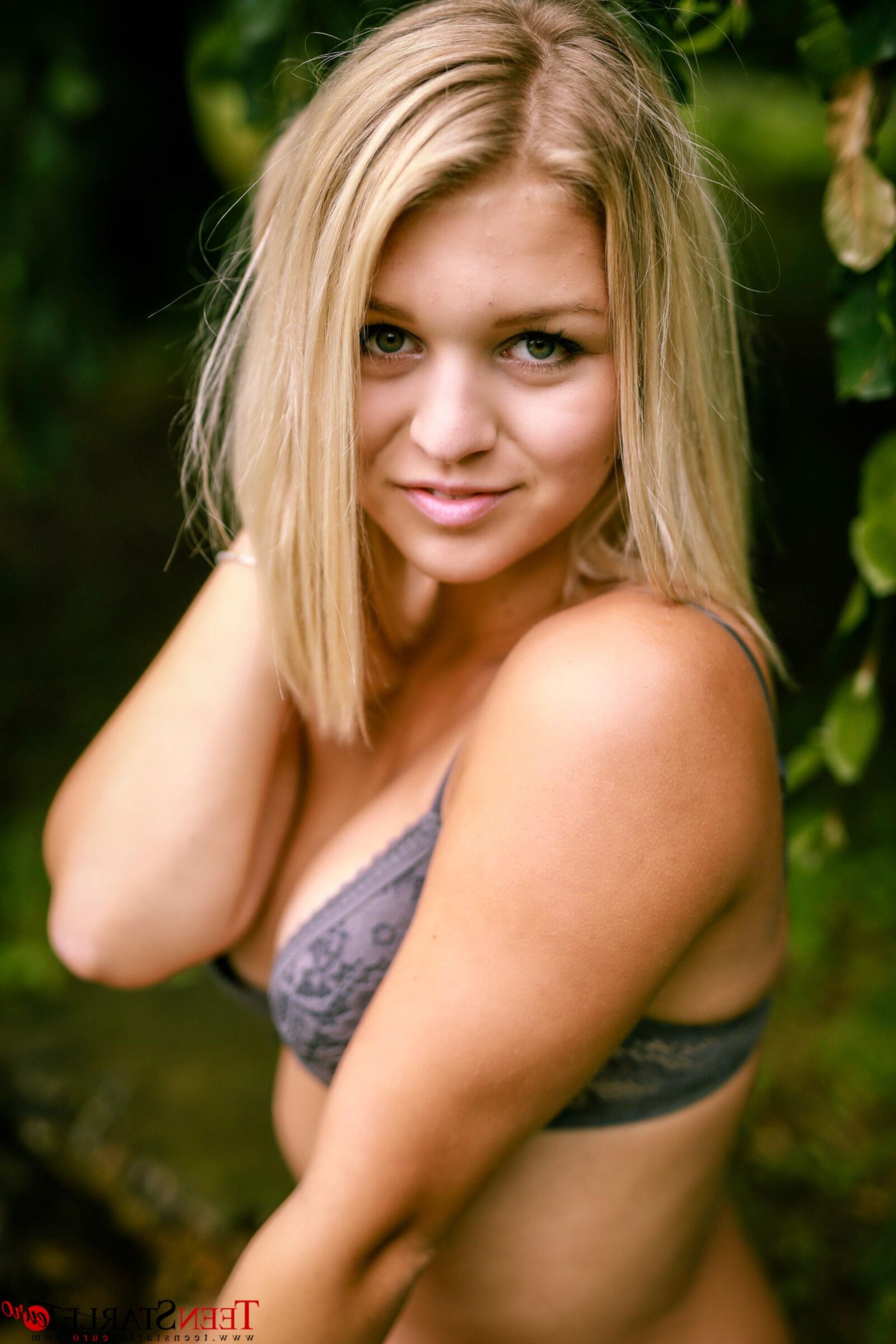 TeenStarleteuro nikole lo que necesitas