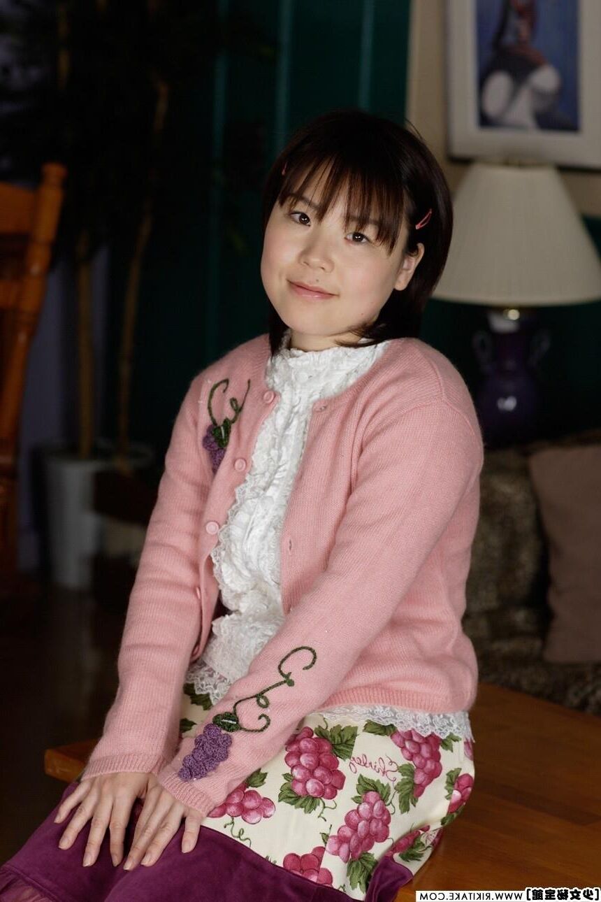 modelo nude japonês Aki Soyoka