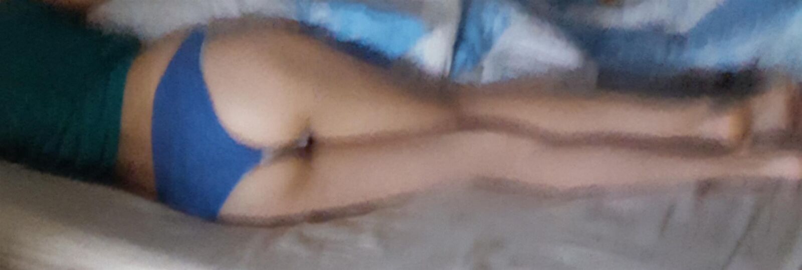 Polaco flaco Camelteequeen maja en ropa interior de conejos