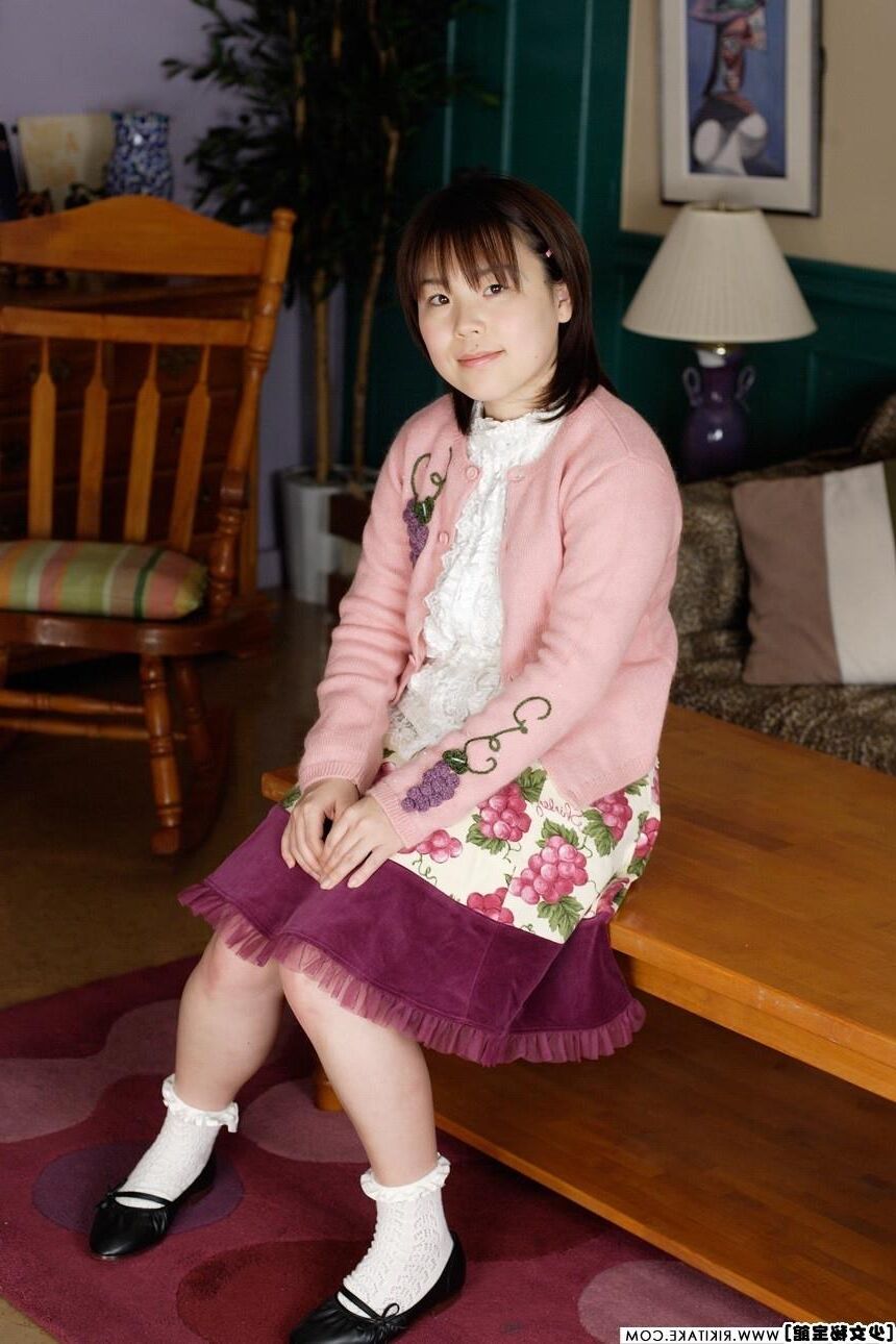 modelo nude japonês Aki Soyoka