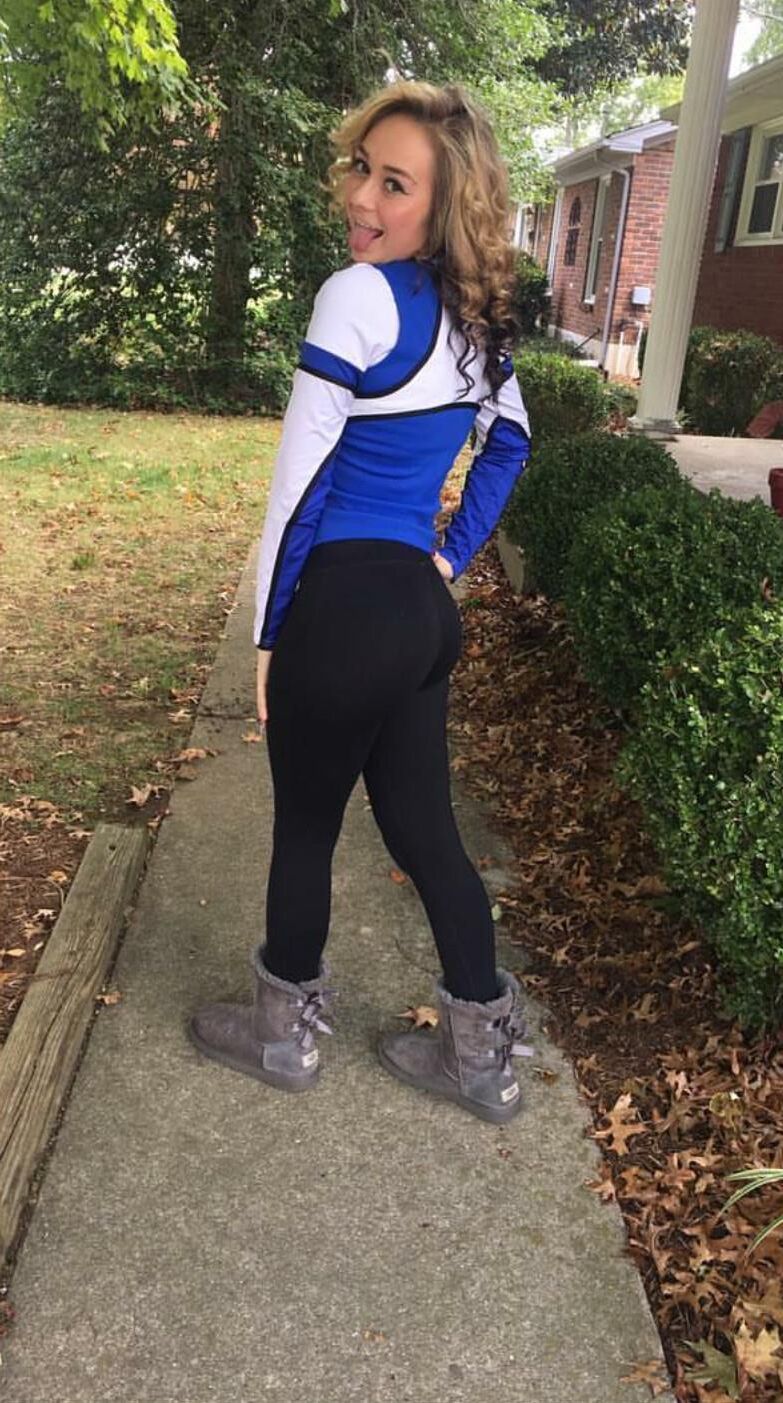 College Snowbunny PAWG for BBC: Kristen