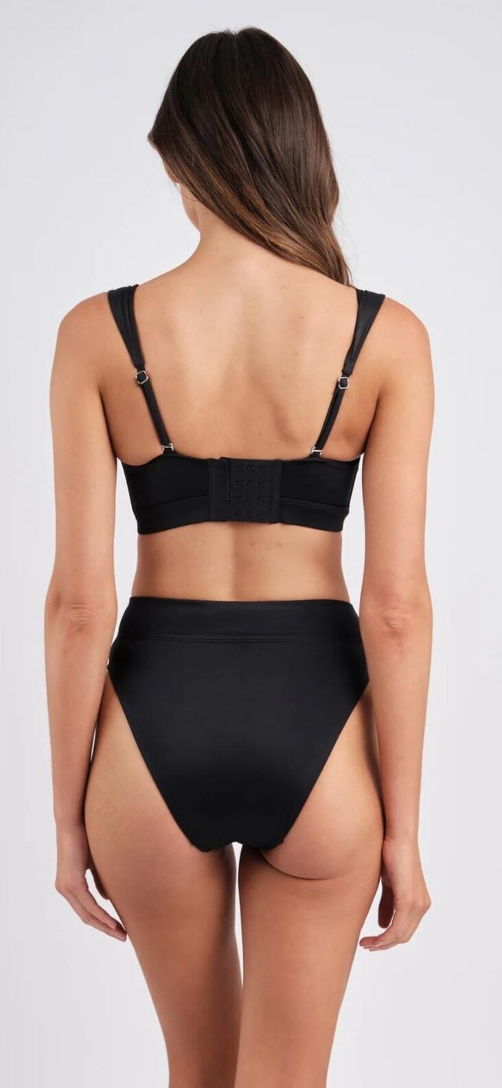 Mezcla de lencería y bikini