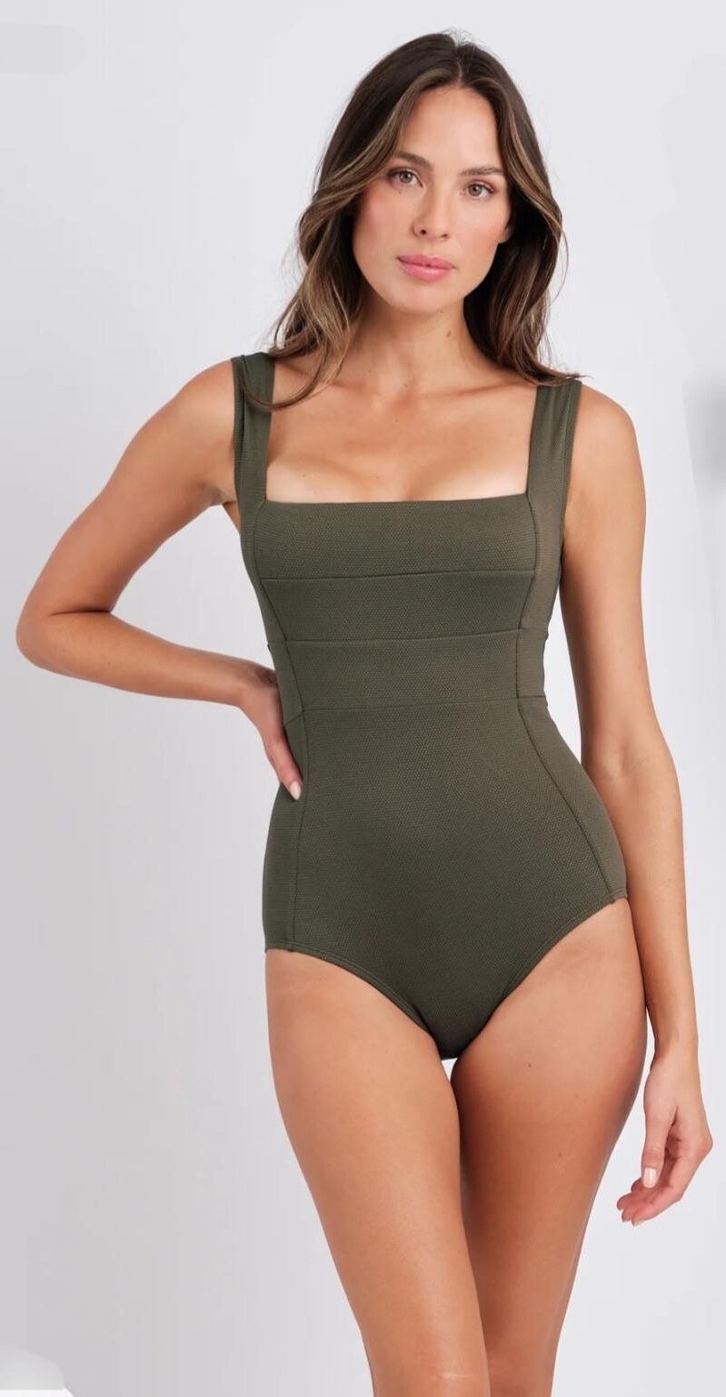 Mezcla de lencería y bikini