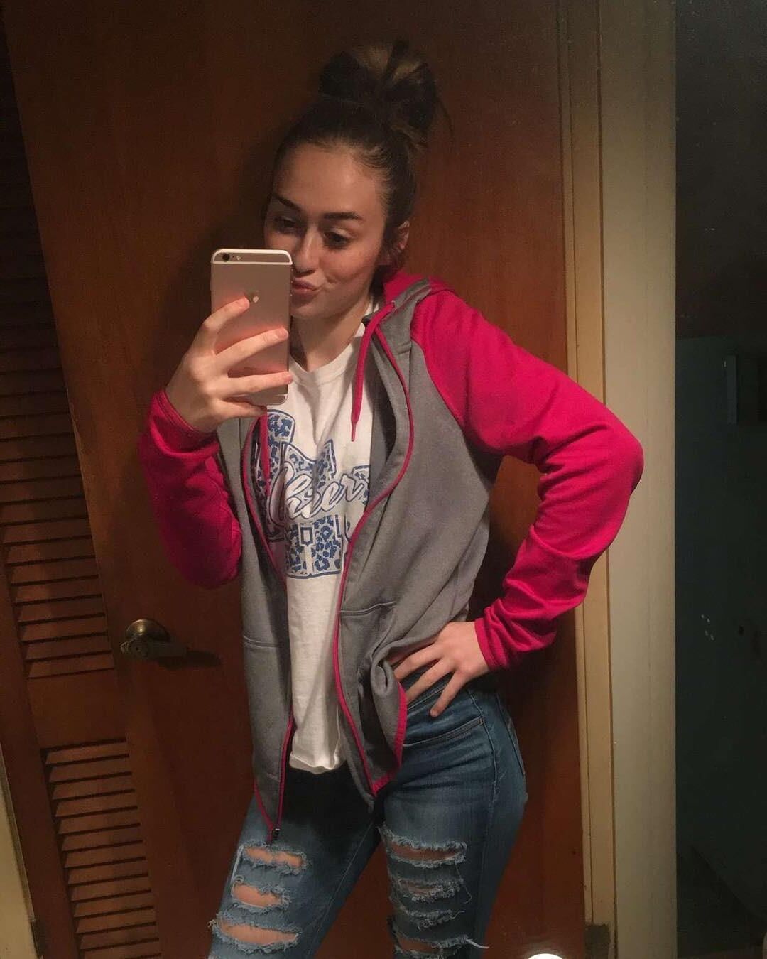 College Snowbunny PAWG for BBC: Kristen