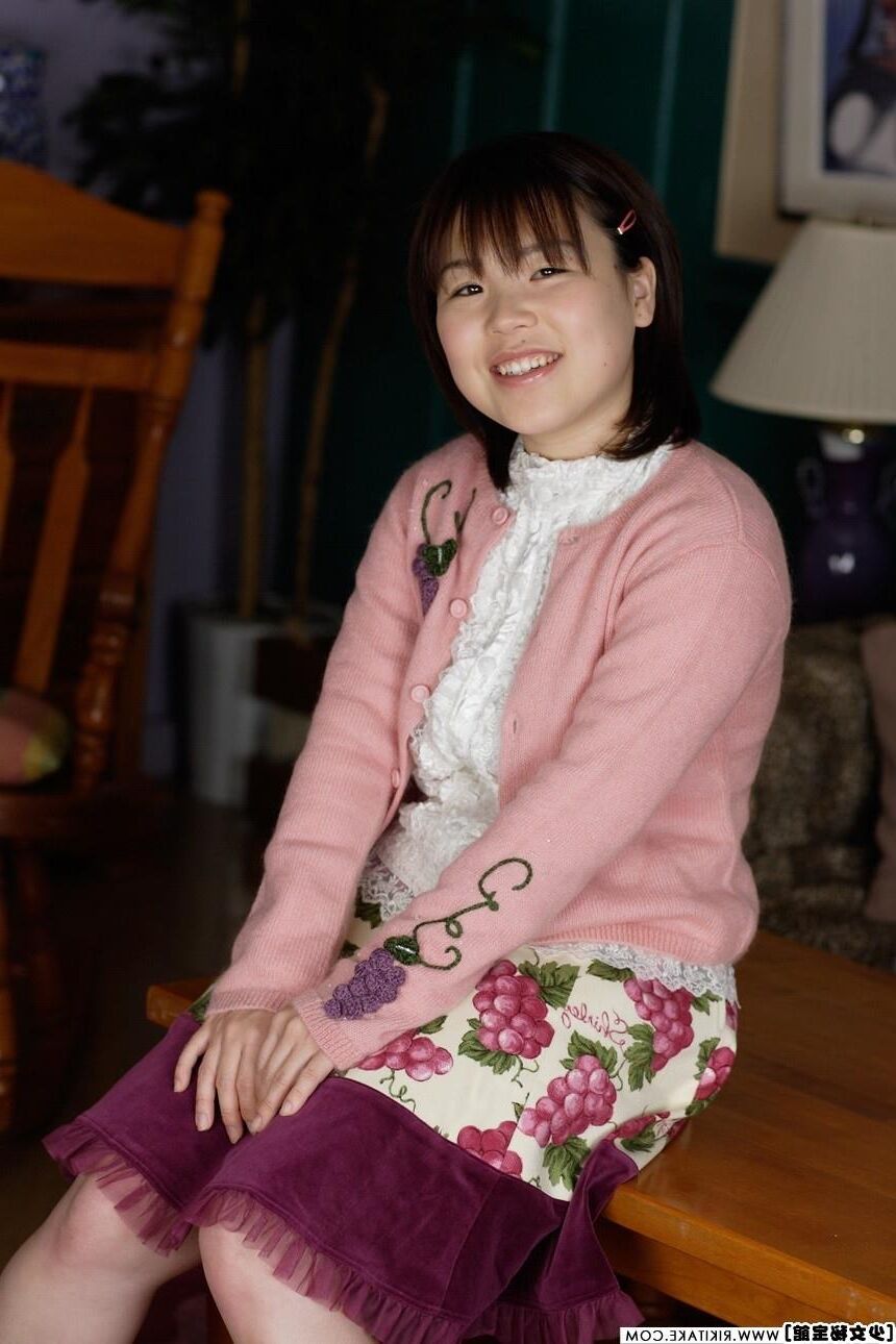 modelo nude japonês Aki Soyoka