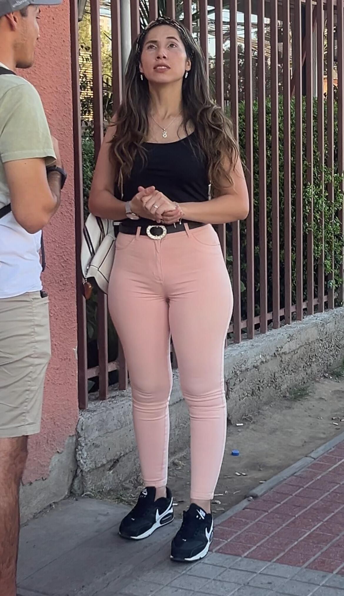 Jeans et pantalons serrés candides