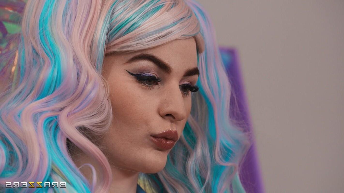 Abigaiil Morris astuto Roomie Cosplay Swaperoo