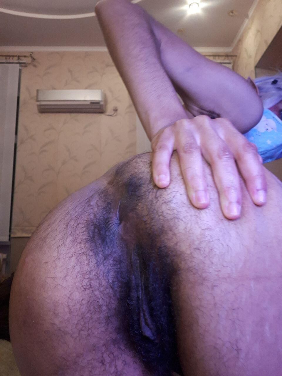 Hairy par derrière