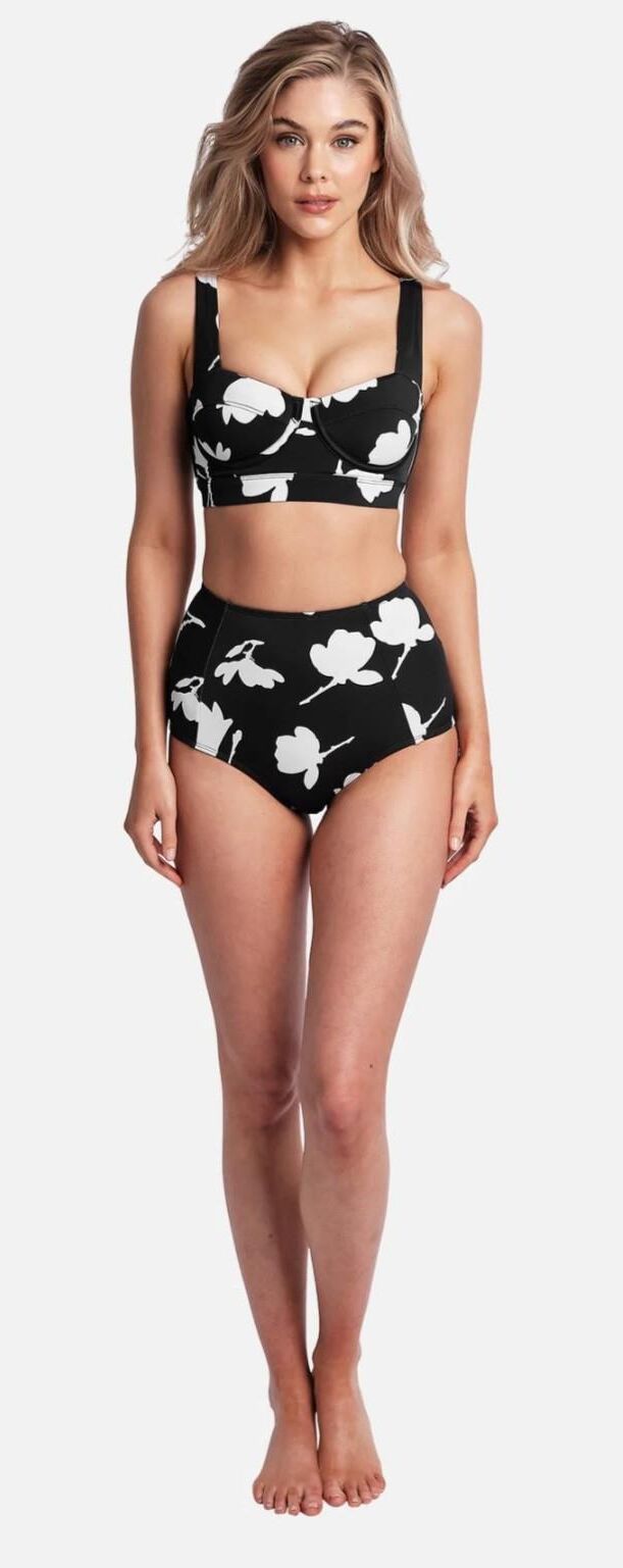 Mezcla de lencería y bikini