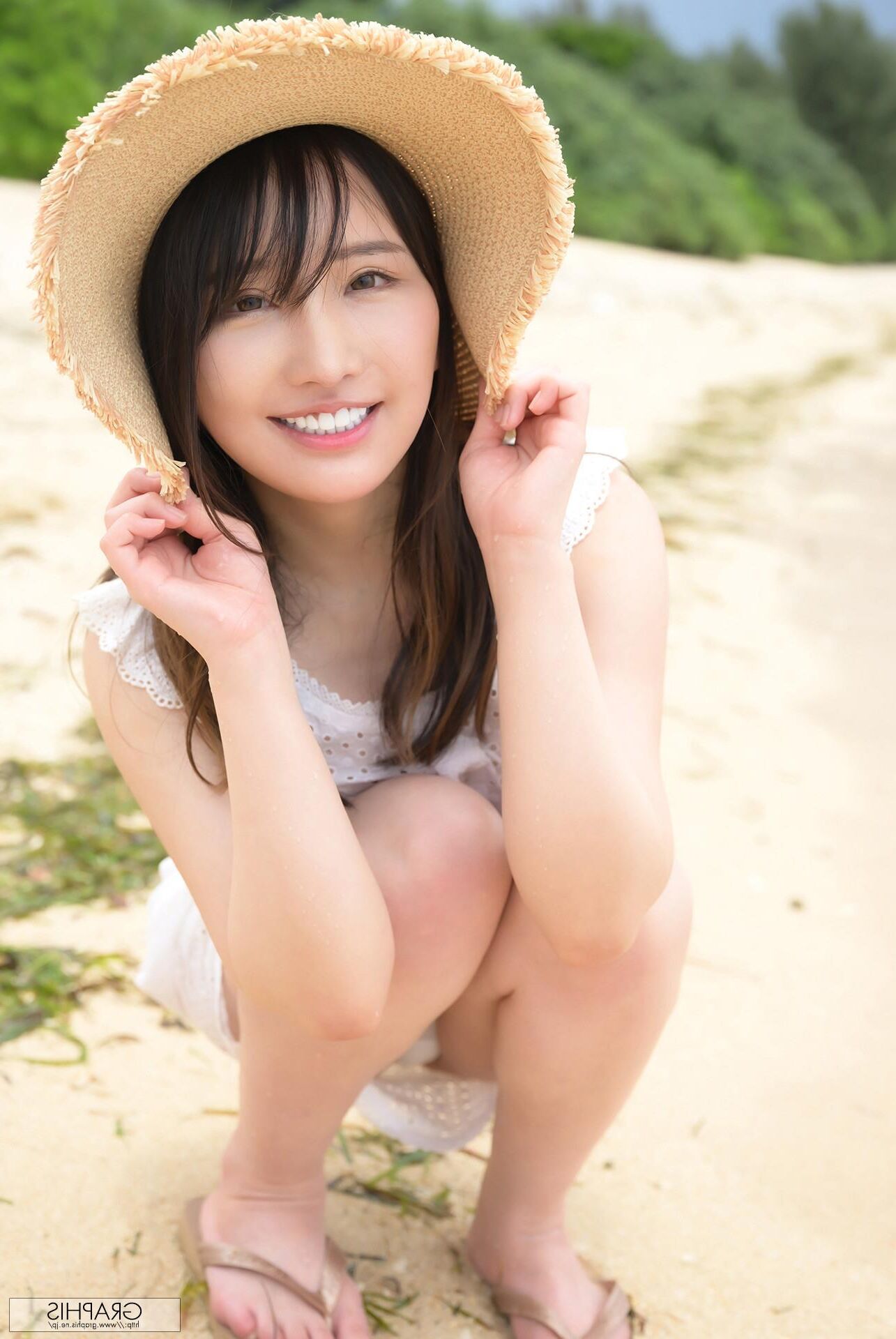 Karen Yuzuriha Graphis Gals Unveil