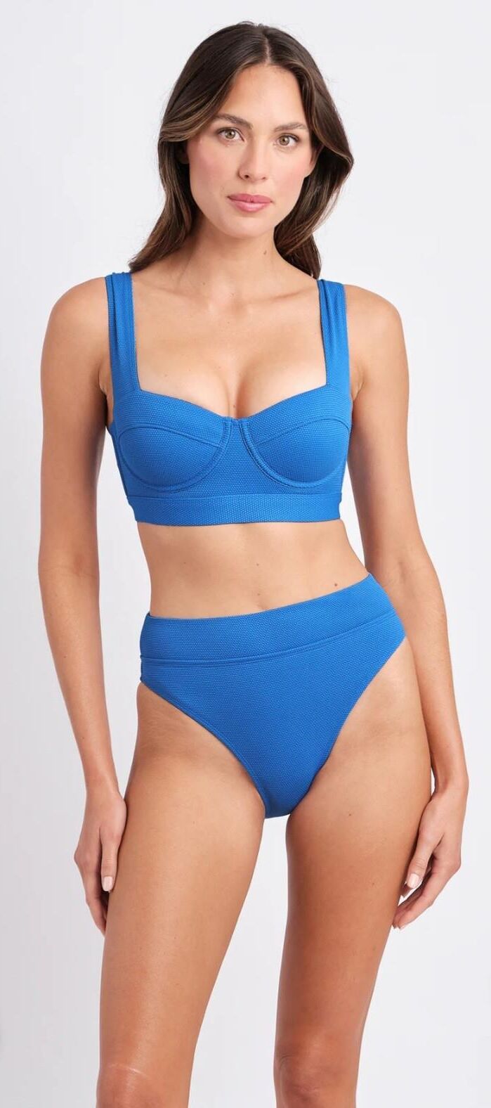 Mezcla de lencería y bikini