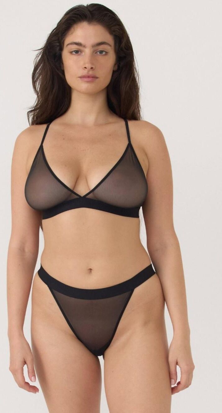 Mezcla de lencería y bikini