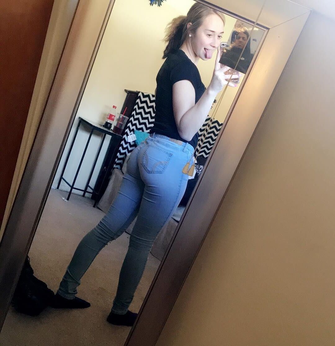 College Snowbunny PAWG for BBC: Kristen
