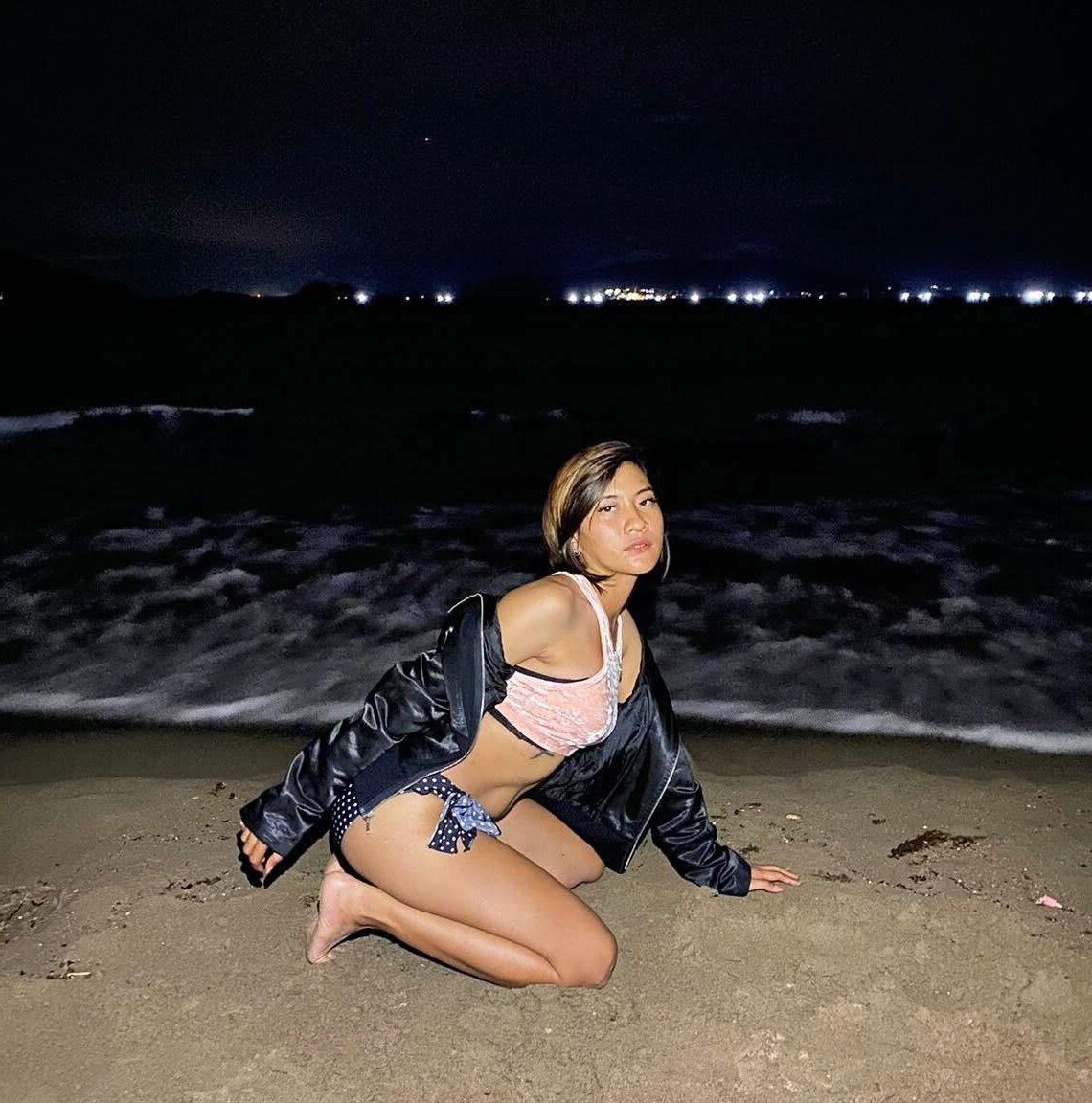 Pinay est innocent ou Streetwhore que vous choisissez.