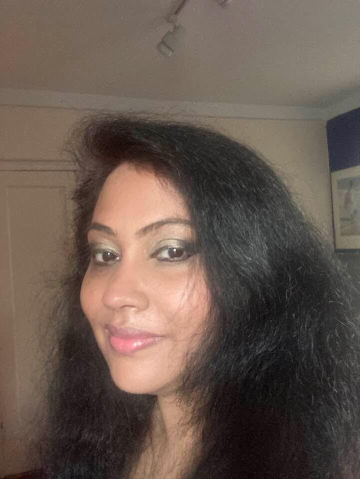 Lolly bengali mahbuba está de volta