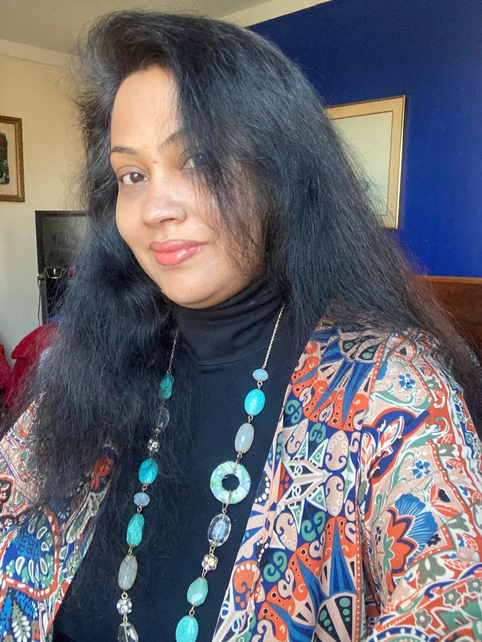Lolly bengali mahbuba está de volta