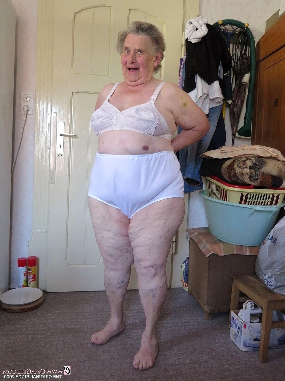 ABUELITA. 