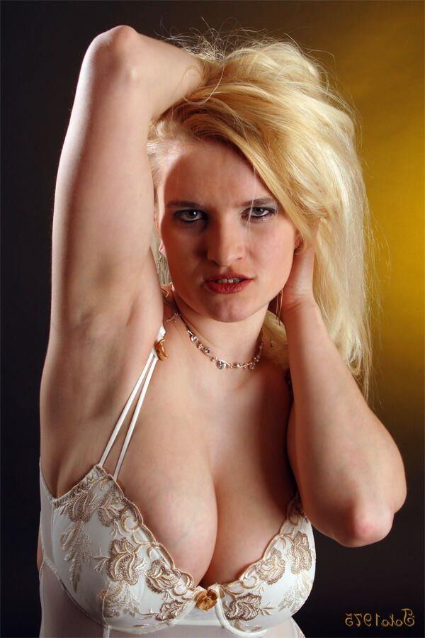 Bella Busty German Model