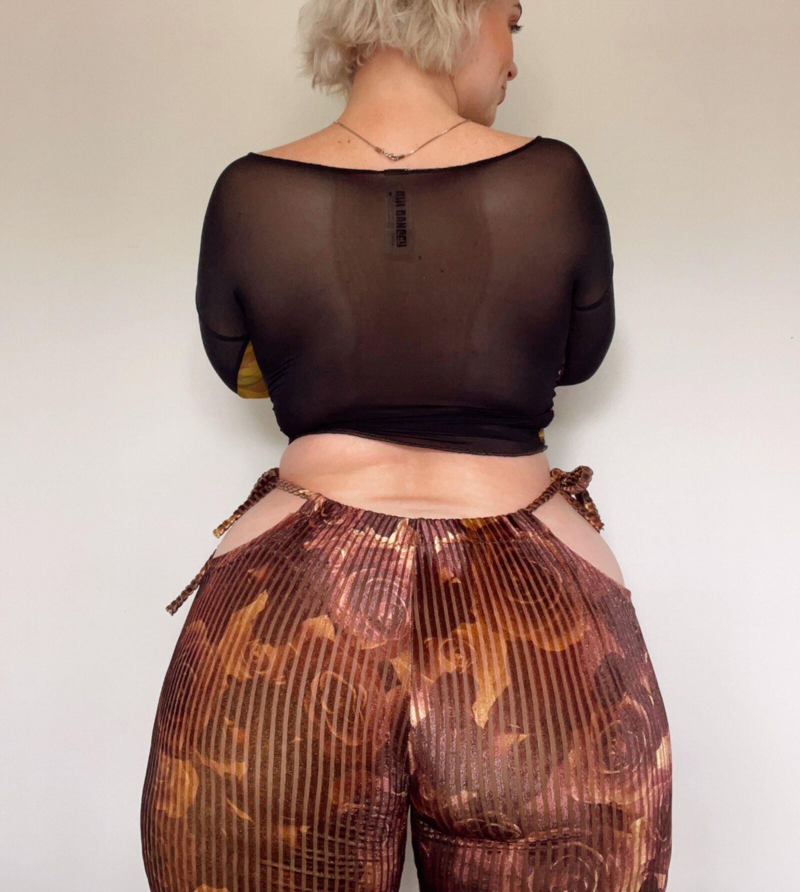 Soph Big Butt Big Tits Beauty Blonde BBW Girl Mixed Hot Shots