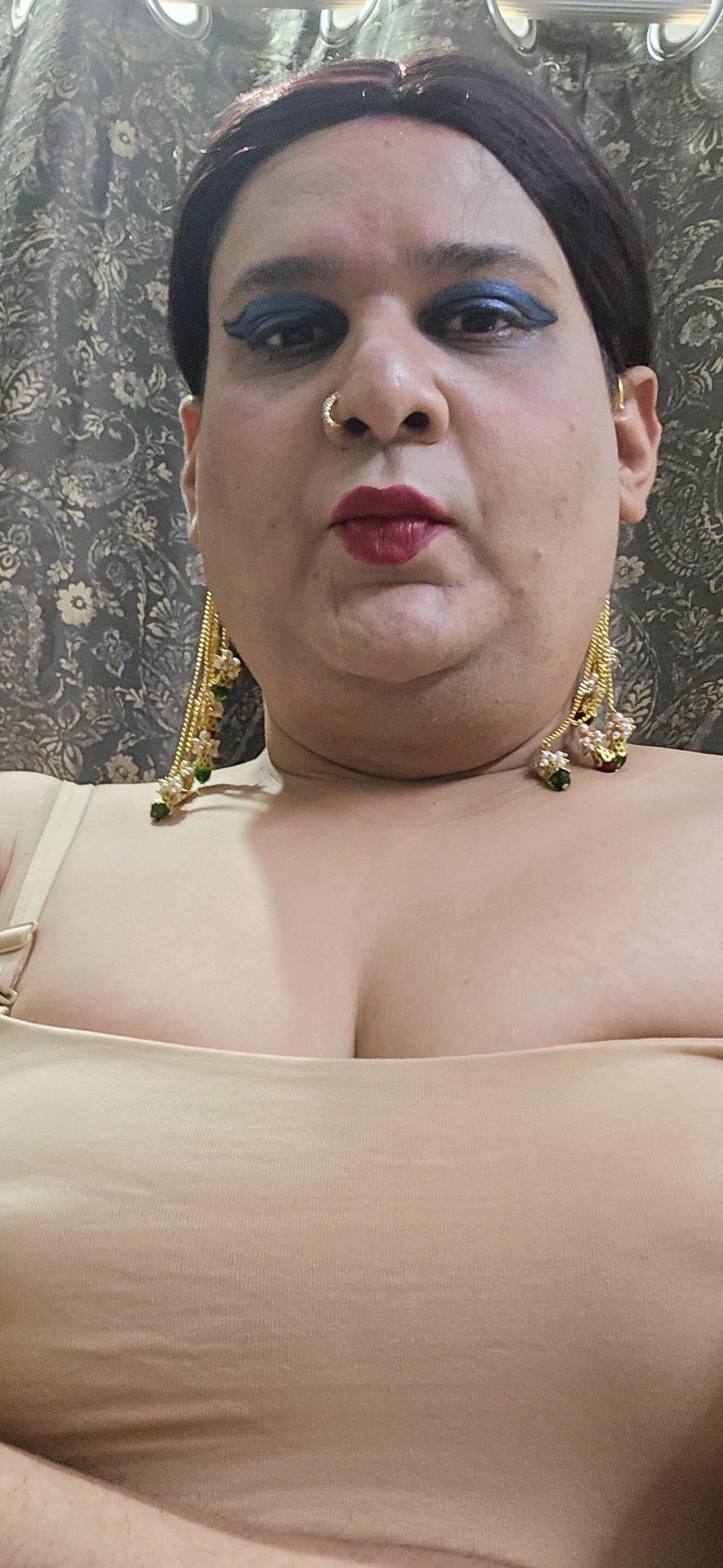 Shemale Monica m cum liebevolles Gesicht