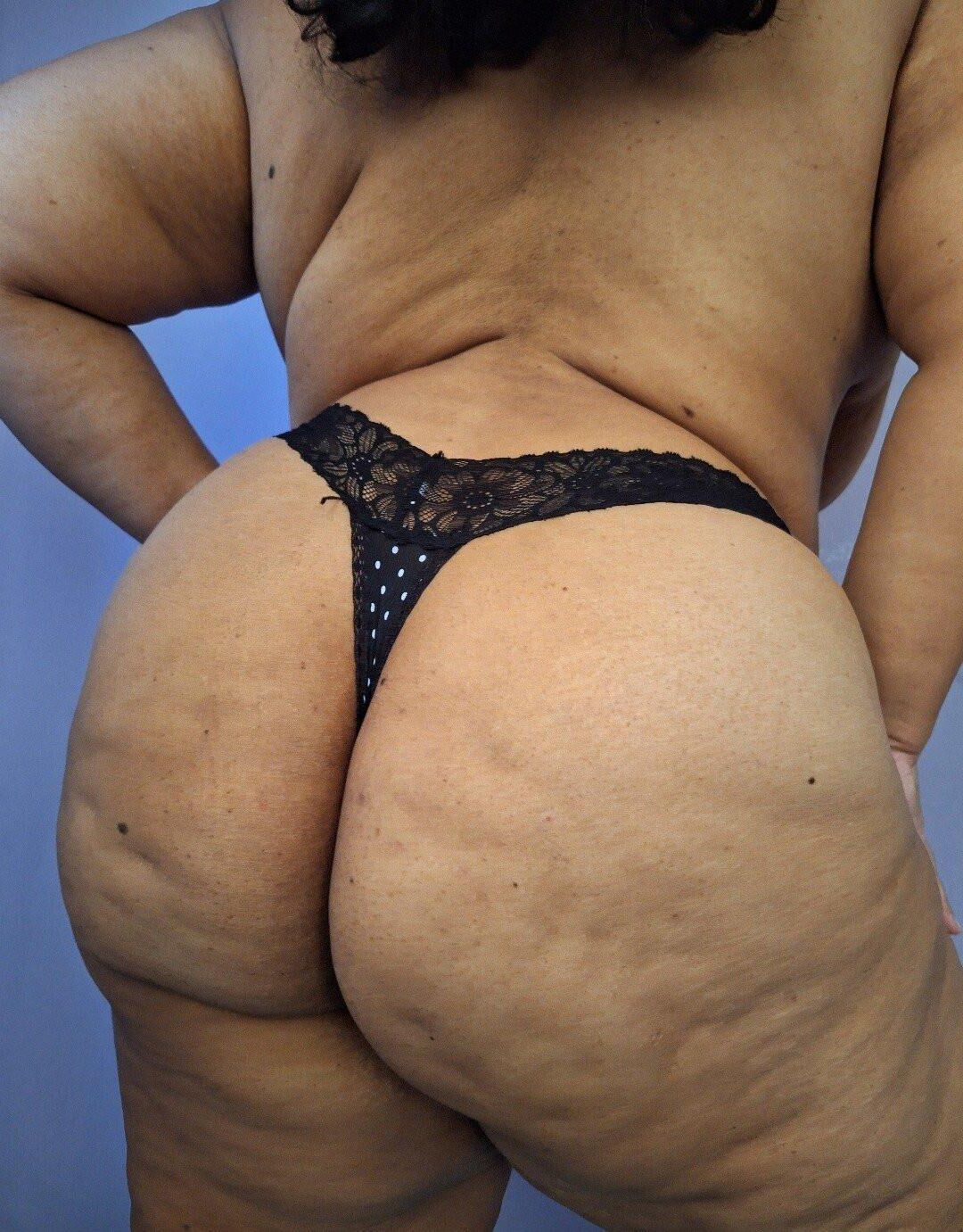 大型ボディブリーダーと低賃料SSBBWは成熟します