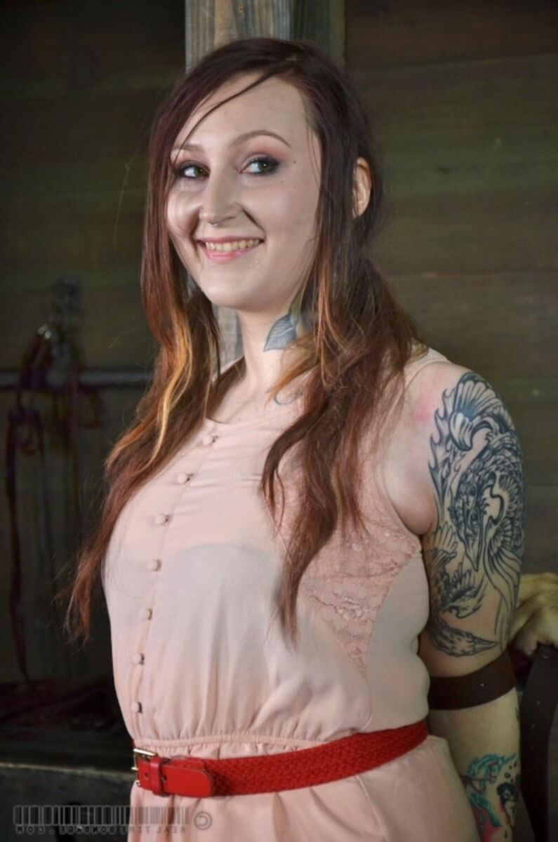Modelo de bondage de Mollie Rose