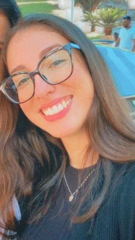 Teen Larissa für Tribute